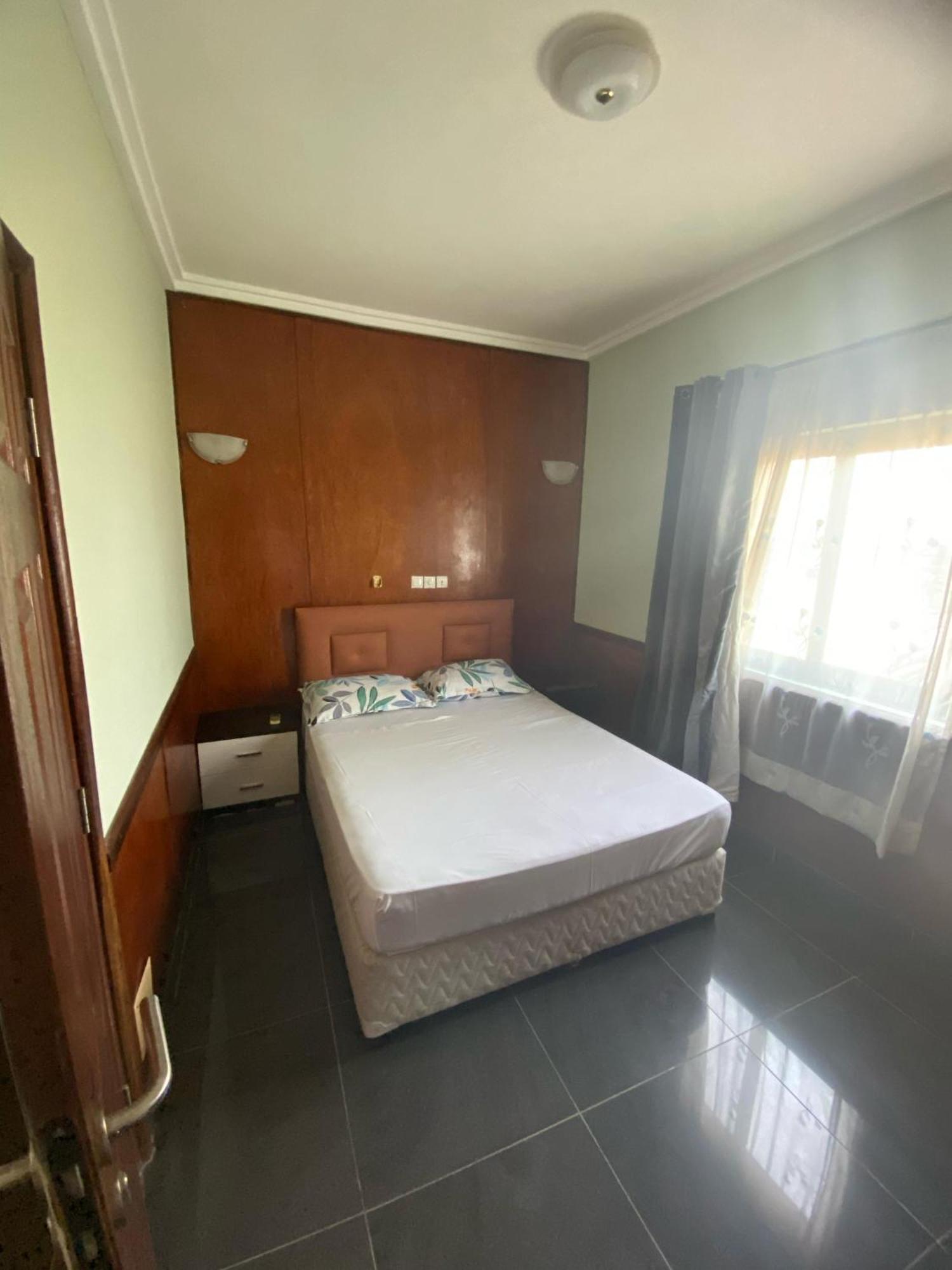 Hotel Yabisso Ломе Экстерьер фото