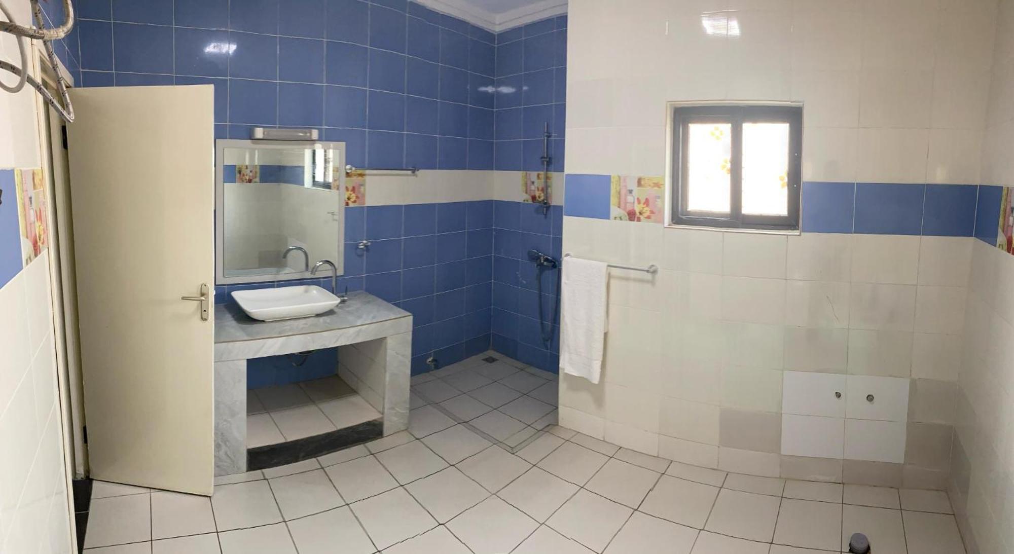 Hotel Yabisso Ломе Экстерьер фото